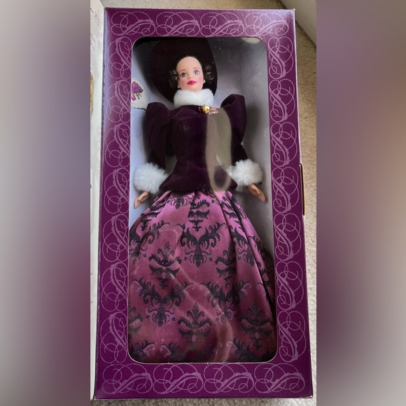 Barbie Special Edition Hallmark Holiday Traditions Collector Series (1996) - Picture 5 of 7